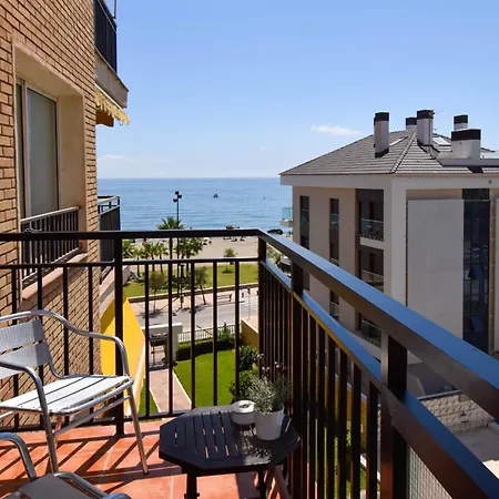 Ref 293 Apartamento De 1 Dormitorio En Primera Linea De Playa Con Vistas Al Mar Y Piscina Fuengirola