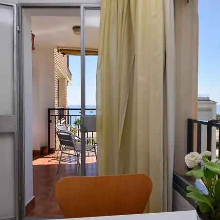 Ref 293 Apartamento De 1 Dormitorio En Primera Linea De Playa Con Vistas Al Mar Y Piscina *