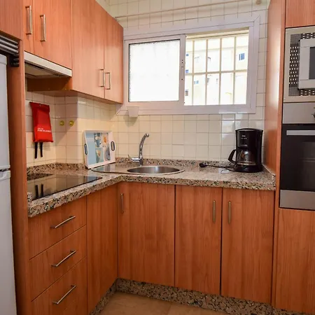 Ref 293 Apartamento De 1 Dormitorio En Primera Linea De Playa Con Vistas Al Mar Y Piscina Fuengirola